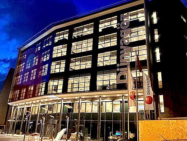 DÜNYA GÖZ HASTANELERİ İZMİR